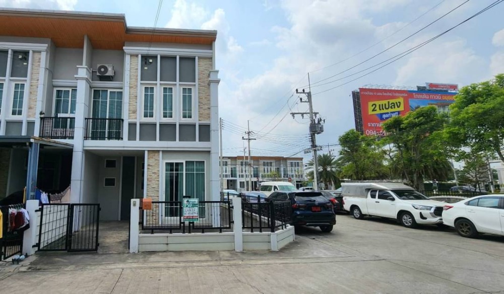 For SaleTownhouseAyutthaya : Urgent sale below cost, 2-story corner townhome, Golden Town Ayutthaya project, 24.9 sq m.