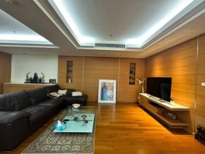 For SaleCondoSukhumvit, Asoke, Thonglor : Condo for sale, size 182 sq m, spacious room, decorated, ready to move in. The room faces north-south, good wind all year.