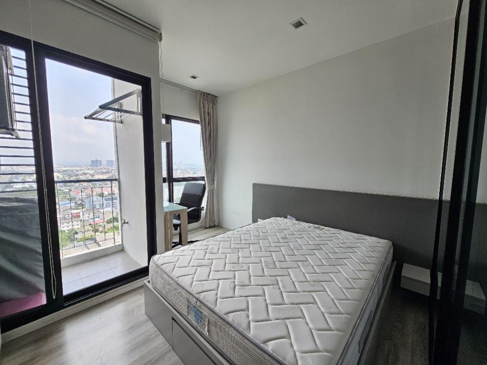 For RentCondoSamut Prakan,Samrong : Condo for rent near BTS, KnightsBridge Sky River Ocean Condo, high floor, beautiful view.