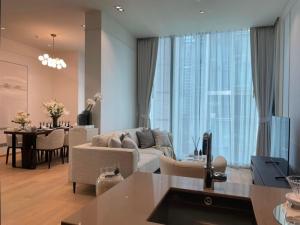 For RentCondoWitthayu, Chidlom, Langsuan, Ploenchit : Luxury condo for rent 28 Chidlom, luxuriously decorated with furniture. Chaninthorn in the whole room Real marble bathroom Ready to move in
