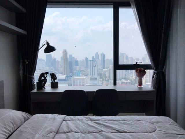For SaleCondoRama9, Petchburi, RCA : For sale: IDEO MOBI ASOKE, beautiful room, fully furnished, high floor, very good view.
