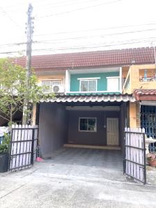 For SaleTownhouseNawamin, Ramindra : Townhouse for sale, 17.7 sq m, 2 bedrooms, Soi Liab Khlong Song 27 Whole house renovated, kitchen added, ready to move in, next to the main road.