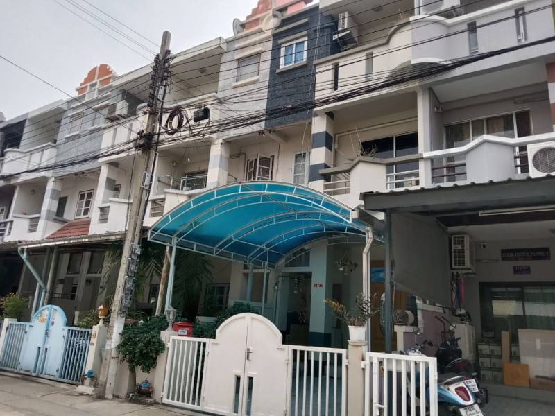 For RentTownhouseBangna, Bearing, Lasalle : For rent Happyland View Soi La Salle 3 Near Bangkok Phatthana School Tel.0999983897