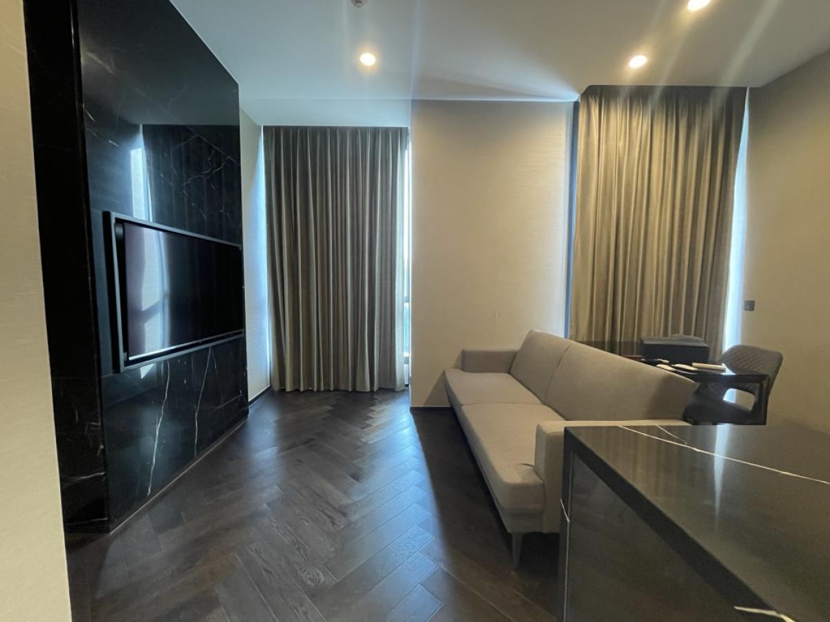 ให้เช่าคอนโดสุขุมวิท อโศก ทองหล่อ : FOR RENT   1 BEDROOM 43 Sq.m  Fully Furniture