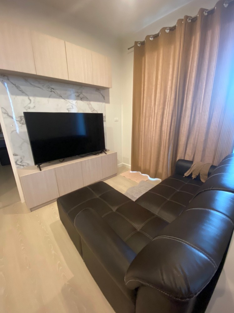 For RentCondoRama9, Petchburi, RCA : Ag post Urgent for rent!! It is recommended to transfer the reservation Ready to move in on April 1, 2024. Beautiful room, corner room, no walls attached to anyone, spectacular view, not blocked, windows in 2 directions, north and east, good wind, cool br