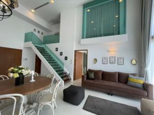 For RentCondoPattaya, Bangsaen, Chonburi : For sale-rent luxury condo 🔥The Sanctuary Wong Amat🔥7th floor🔥139 sq m.🔥2Bed🔥Duplex🔥Fully new furniture🔥 R83-1
