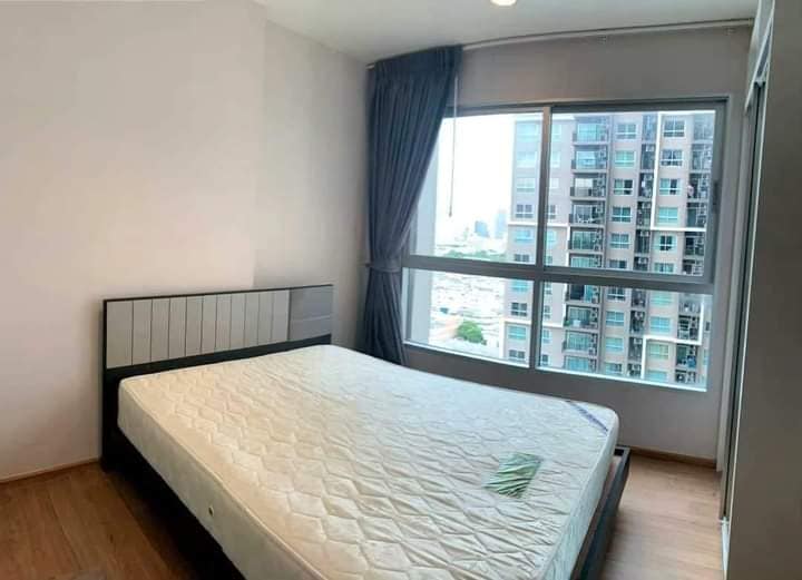 For RentCondoSathorn, Narathiwat : For rent: Fuse Chan-Sathorn, nice room, 16th floor, swimming pool view.
