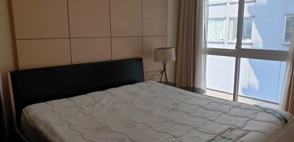 For RentCondoNana, North Nana,Sukhumvit13, Soi Nana : Urgent for rent !!!Condo for rent The Prime sukhumvit 11 Size 46 sqm(1Bedroom/1bathroom) at rental price only 20,000 baht/month.