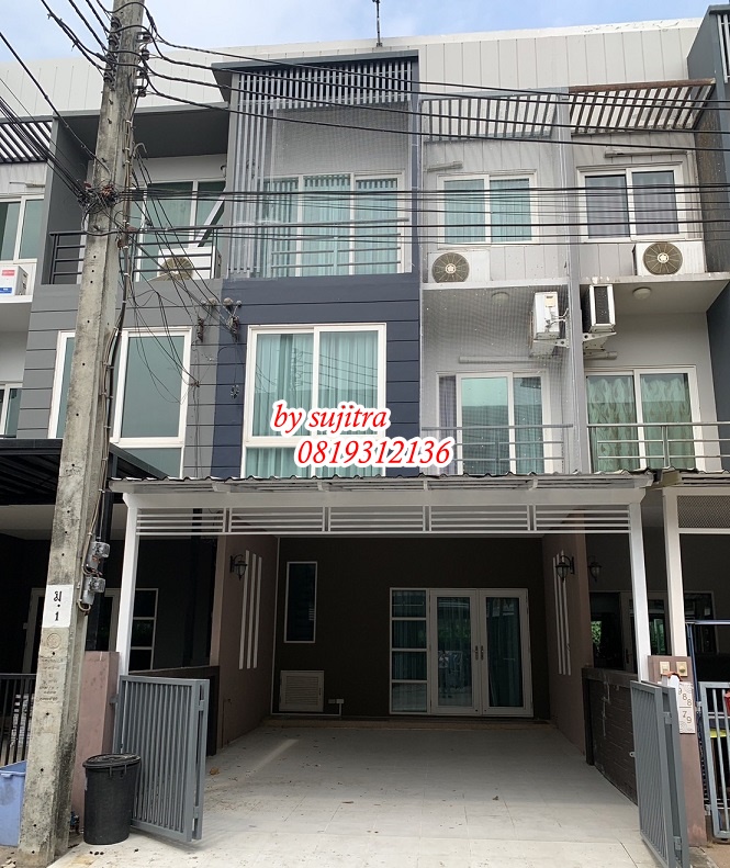 For RentTownhouseNawamin, Ramindra : Townhome for rent, 3 floors, 22 sq m., near Makro, Ramintra Road, company registration possible. Swimming pool view