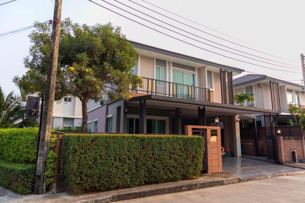 For RentHousePattanakan, Srinakarin : Single house for rent, Passorn Phatthanakan 44, air conditioned, fully furnished, 3 bedrooms, 3 bathrooms, air conditioning, fully furnished, rental price 90,000 baht per month.