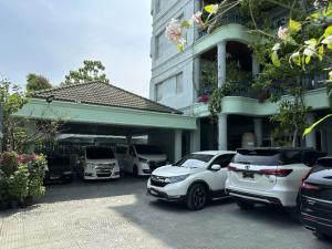 For SaleHouseRama9, Petchburi, RCA : House and land for sale Soi Rama IX 35