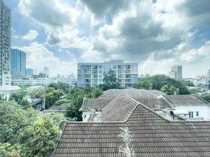 For SaleCondoAri,Anusaowaree : Condo in Ari area, quiet, view of rich peoples houses from the roof, not blocked, big room, very good atmosphere, beautiful room, contact Warm (Warm) / 064-665-5595