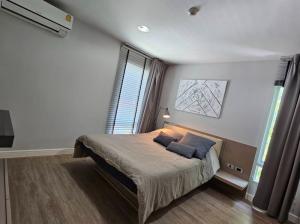 For RentCondoSukhumvit, Asoke, Thonglor : Condo for rent, Low Rise 8 floors, The Crest Sukhumvit 49, about 700 meters from BTS Thonglor.