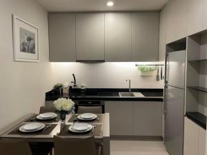 For RentCondoWitthayu, Chidlom, Langsuan, Ploenchit : Urgent 🔥 Room available for rent ‼️ Noble Ploenchit 🔥 High floor, luxurious room 💫Ready to Move in💫