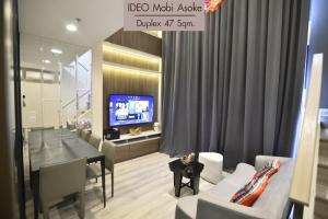 ให้เช่าคอนโดพระราม 9 เพชรบุรีตัดใหม่ RCA : for rent ideo mobi asoke 1 bed duplex nice room✅❤️🌈