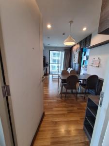 For RentCondoKasetsart, Ratchayothin : Condo for rent ✨ Premio Vetro, opposite Kasetsart University ✨ Beautiful, simple, elegant room, ready to move in 1 April ❤ Room type, 2 bedrooms, 1 bathroom 🛀🏻🚝 Size 48 sq m., furniture, appliances. Complete with electricity There is a washing machine 🔴 R