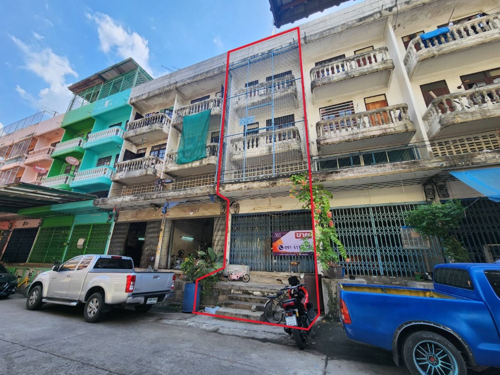 For SaleShophouseRama 2, Bang Khun Thian : 3.5 storey shophouse for sale, location near Rama 2 Road, good price, suitable for warehouse business. Small factory or residence