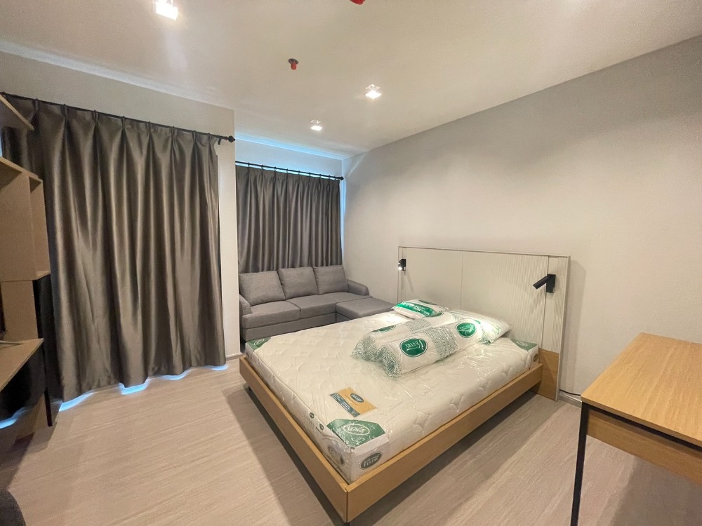 For RentCondoThaphra, Talat Phlu, Wutthakat : Available and ready for rent, new room, fully furnished, price 13,000 Life Sathorn Sierra, next to BTS Talat Phlu.