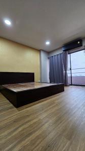 For RentCondoBangna, Bearing, Lasalle : Cheap condo for rent, 78 sq m., 2 bedrooms, 1 kitchen, 1 bathroom, 1 living room, with furniture, Bangna, Udomsuk, Sanphawut, Bearing and LaSalle