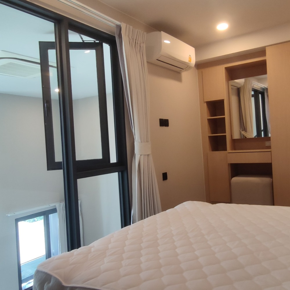 For RentCondoSiam Paragon ,Chulalongkorn,Samyan : 2 Bedrooms, Cooper Siam, 5th floor, size 51.90 sq m., 2-story condo, Loft Style, complete furniture and electrical appliances