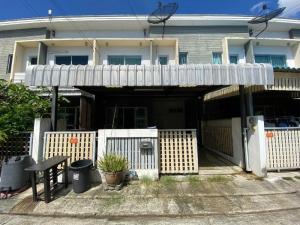 For SaleTownhouseLadkrabang, Suwannaphum Airport : Urgent sale 💥2-story townhome, The Connect Village, On Nut 2. For inquiries, add Line 👉@be.easy