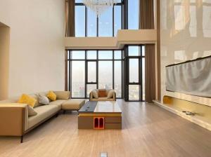 For RentCondoRama9, Petchburi, RCA : Rental : Penhouse One9Five Rama 9 , 5 Bed 5 Bath 1 Maid's room , 280 Sq.m , 59th Floor 🔻Penhouse new arrival luxurious🔻