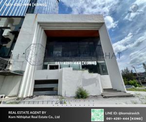 For RentRetailBangna, Bearing, Lasalle : For rent: 3.5-story building on Bangna Road, near Central Bangna Department Store | Parking for 15 cars | Suitable for clinics, surgeries, veterinarians, hospitals, schools, spas, training centers, product showrooms