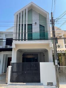 For SaleTownhouseOnnut, Udomsuk : Property code 6703-001 Townhome for sale, 2 floors, 2 bedrooms, BTS On Nut, newly renovated.