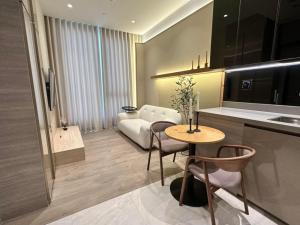 For RentCondoLadprao, Central Ladprao : Condo for rent, The Crest park residents, garden view, fully furnished. Ready to move in