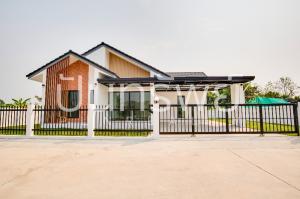 For SaleHouseChiang Mai : For sale‼️ Single house, Nordic Tropical style, Baan Thanaphat Project, 90 sq m, Chomphu Subdistrict, Saraphi District, Chiang Mai Province.