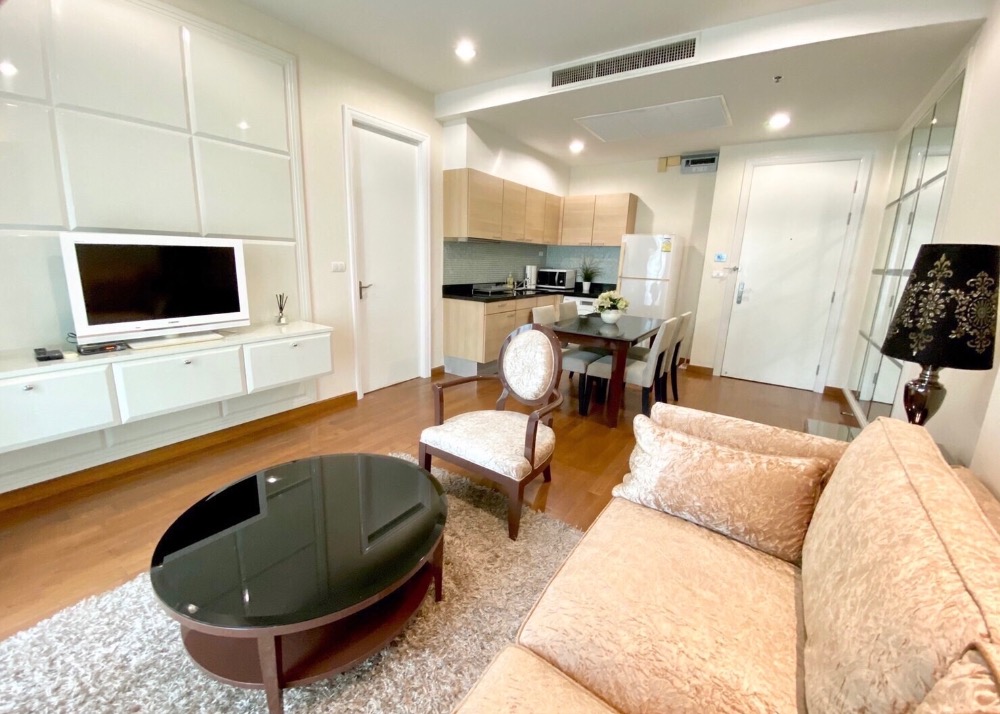 For RentCondoWitthayu, Chidlom, Langsuan, Ploenchit : For Rent -The Address Chidlom (1 Bedroom , 1 Bathroom) Fully furnished, well decorated, furniture All appliances are ready