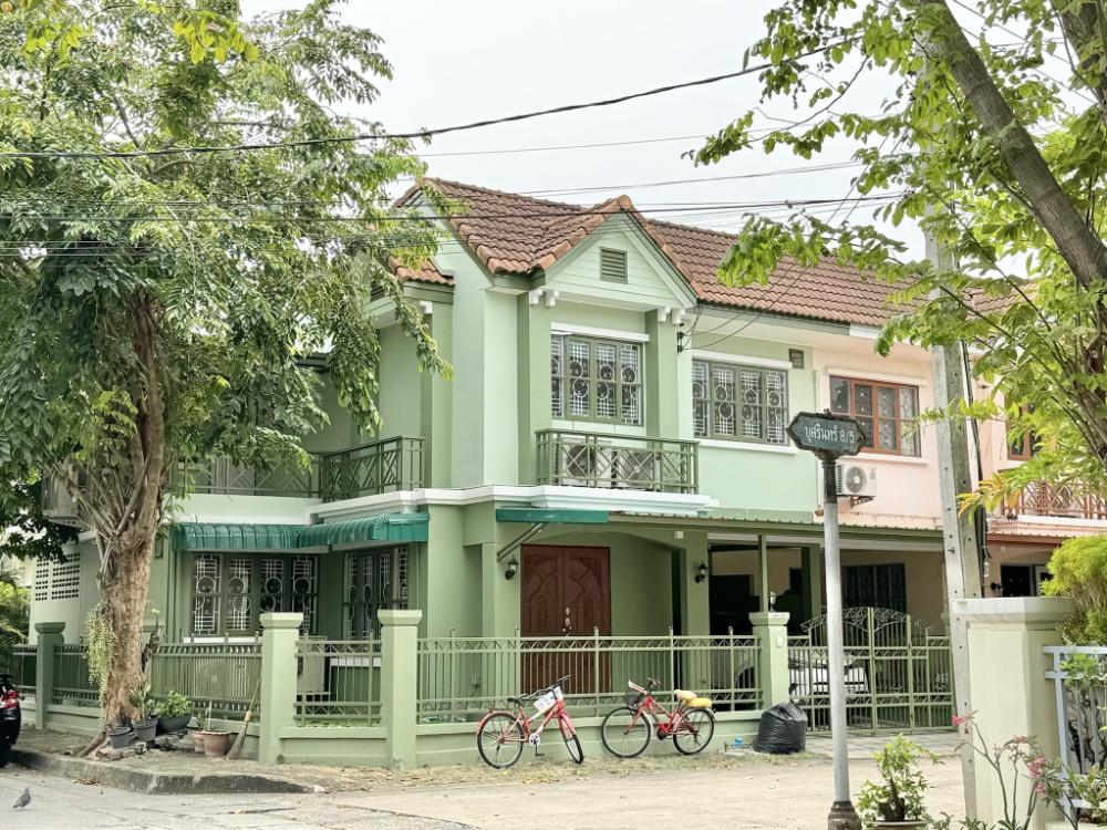 For RentTownhouseNonthaburi, Bang Yai, Bangbuathong : For sale/rent corner townhouse. Busarin Village Ban Kluai Sai Noi Road, good condition, has a bedroom on the ground floor.