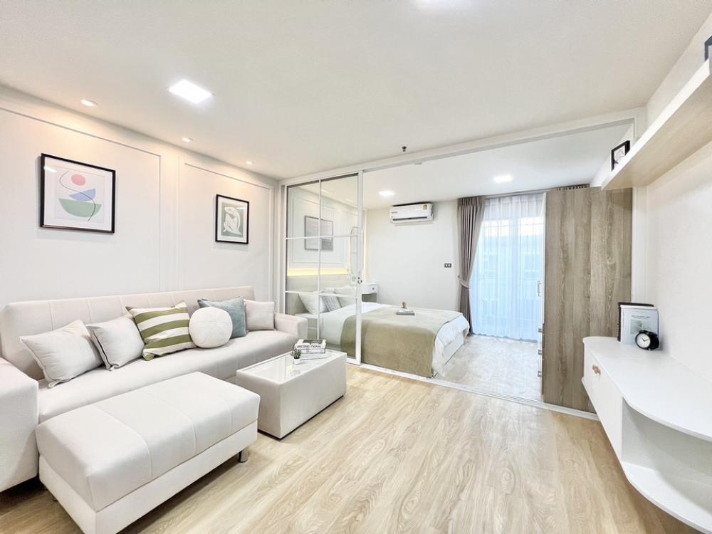 For SaleCondoBangna, Bearing, Lasalle : 🏡 Regent Home 7 (Bangna) 🚇 near 𝐁𝐓𝐒 Bangna 💫 Spacious room, beautifully decorated. Comes with a complete set of furniture 💰 Easy installments starting at only 6,000. Hurry and reserve now. Lots of free gifts ‼️