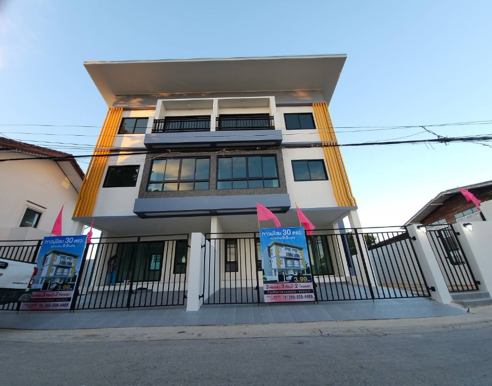 For SaleTownhouseNonthaburi, Bang Yai, Bangbuathong : 3-storey corner townhome for sale Modern, minimalist style, great location, ready to move in, Nonthaburi.