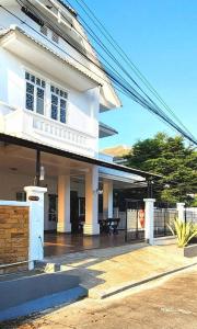 For RentHouseNonthaburi, Bang Yai, Bangbuathong : Code C6065, 2-story detached house for rent, The Oriental House Village, Bang Yai, Bang Bua Thong, Nonthaburi.