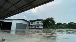 For RentWarehouseSriracha Laem Chabang Ban Bueng : Code C6070 Warehouse for rent with office. Usable area 1,924 sq m., parallel road, Motorway 7, Si Racha District, Chonburi.