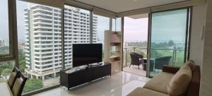 ขายคอนโดพัทยา บางแสน ชลบุรี สัตหีบ : For sell Riviera Wongamart Beach Condominium 50.88 Sq.m Price 5.5 M (S03-1039)