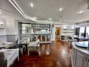 For RentCondoSukhumvit, Asoke, Thonglor : Special price for rent, Las Colinas, 2 bedrooms, 105 sq m, near BTS Asoke.