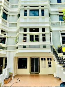 For RentTownhouseSukhumvit, Asoke, Thonglor : WW24146 For rent #Townhome Chicha Castle Village, Soi Sukhumvit 31 #near BTS Phrom Phong