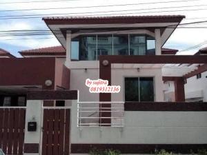 For RentHouseOnnut, Udomsuk : For rent, 2 and a half storey detached house, 67 sq m., located at Soi On Nut 44-Soi Sukhumvit 101/1.