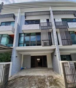 For RentTownhouseSamut Prakan,Samrong : Townhome for rent ✅ Plex Bangna ✅ next to Bangna-Trad Road, near Mega Bangna.
