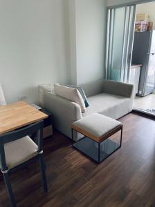 For RentCondoKasetsart, Ratchayothin : Condo for rent U Delight Ratchavibha Chatuchak, this price is a great value, 23rd floor, open view, not blocked.