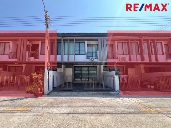 For SaleTownhouseLadkrabang, Suwannaphum Airport : 2-story townhome, modern style, near Suan Luang Rama IX, only 500 meters..Time Home Romyen project. Chaloem Phrakiat Rama 9 Soi 38 ..The front of the house is 5 meters wide, 2 parking spaces » The house is big, lots of usable space, like having a semi-det