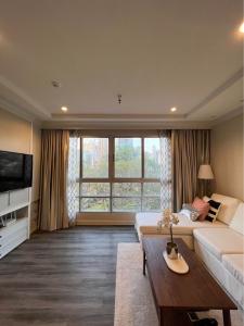 ให้เช่าคอนโดราชเทวี พญาไท : For Rent 2 bedrooms Pathumwan Resort Condo Near BTS Phaya Thai Fully furnished Ready to move in