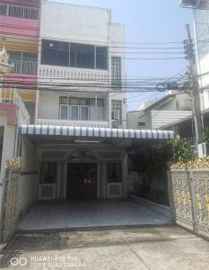 For SaleTownhouseSathorn, Narathiwat : LTH10126 – Luxury House FOR SALE in Charoen Krung size 27 sq.w. 4 beds 5 baths Near BTS SaphanTaksin Station ONLY 13.9MB