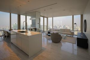 ขายคอนโดสาทร นราธิวาส : Four Seasons Private Residences - High floor with stunning river views, Beautifully furnished,