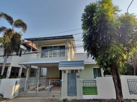 For RentHome OfficeBang kae, Phetkasem : At Sammakorn Rama 5, next to the main road, Nakhon In, there is a very beautiful house for rent, newly renovated, some furniture, 3 air conditioners, for residential use only. No pets allowed