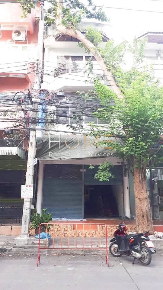 For SaleShophouseRamkhamhaeng, Hua Mak : Commercial Building Soi Ramkhamhaeng 24 / 3 Storey (FOR SALE) JANG073