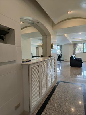 For RentCondoSukhumvit, Asoke, Thonglor : Royal Castle sukhumvit, 164sqm, 3bedrrom 3bathroom, big living room.fully furniture.
