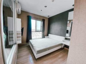 For RentCondoBangna, Bearing, Lasalle : FOR RENT>> The Parkland Srinakarin Lakeside>> Building 2, 14th floor, lake view, cool breeze in the room all day. Fully furnished, ready to move in, near MRT Sri Lasalle #LV-MO156